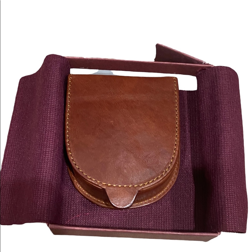 Piquadro Italy Genuine Leather Change Holder/Purse- Brown - Picture 2 of 7